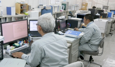 資料作成・整理業務（道路・河川事業調査業務）の様子
